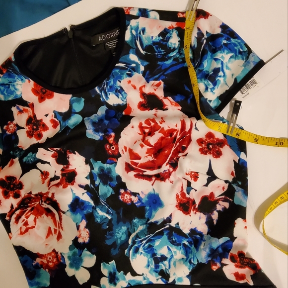 NWT!  Adorne Floral Print Cap Sleeve Stretch Fit & Flare Dress Roundneck Size 4 - Picture 6 of 9